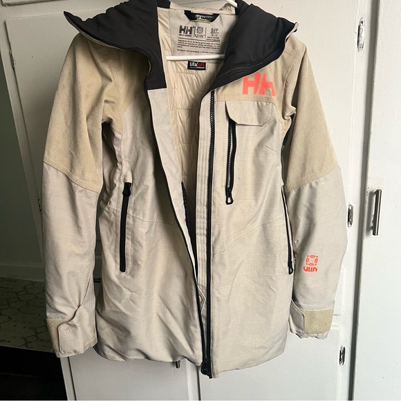 Helly Hansen Women’s Ski Jacket - Picture 1 of 6